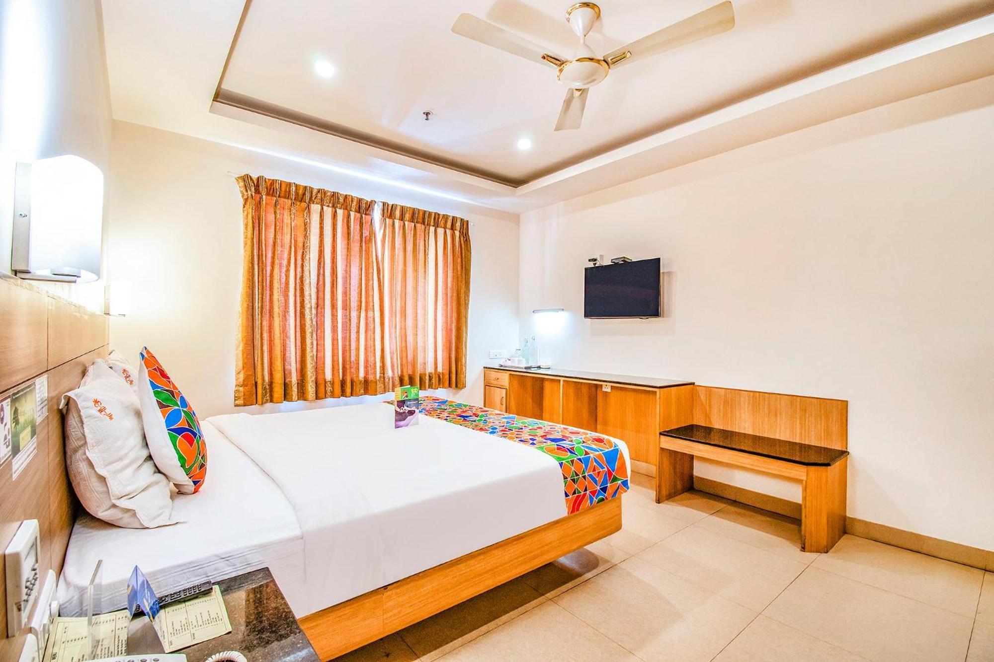 Fabhotel Prime Royal Castle - Nr Coimbatore North Railway Station Exteriör bild