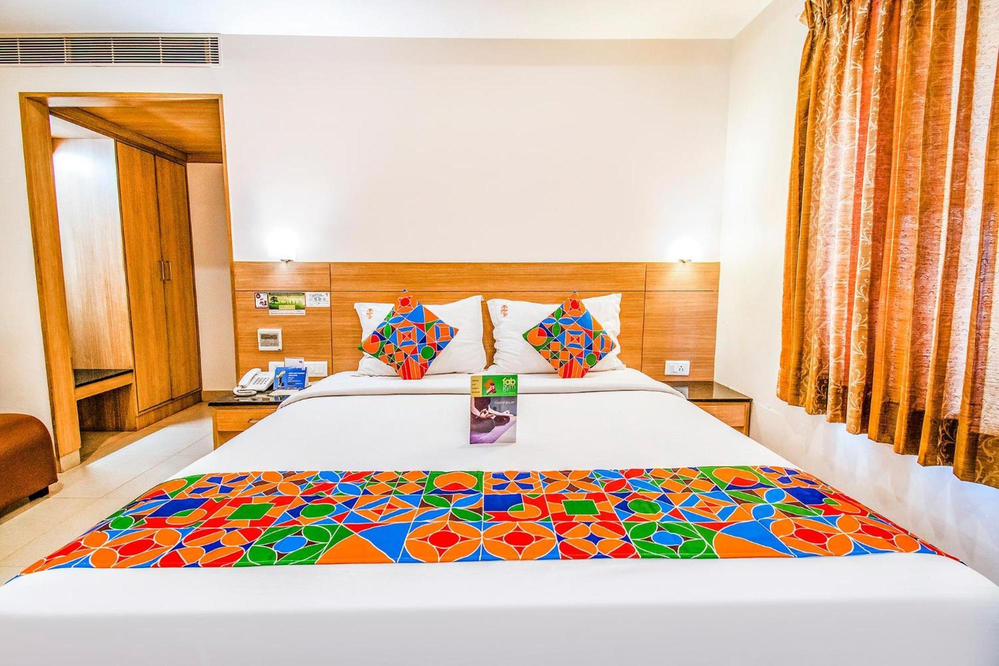 Fabhotel Prime Royal Castle - Nr Coimbatore North Railway Station Exteriör bild