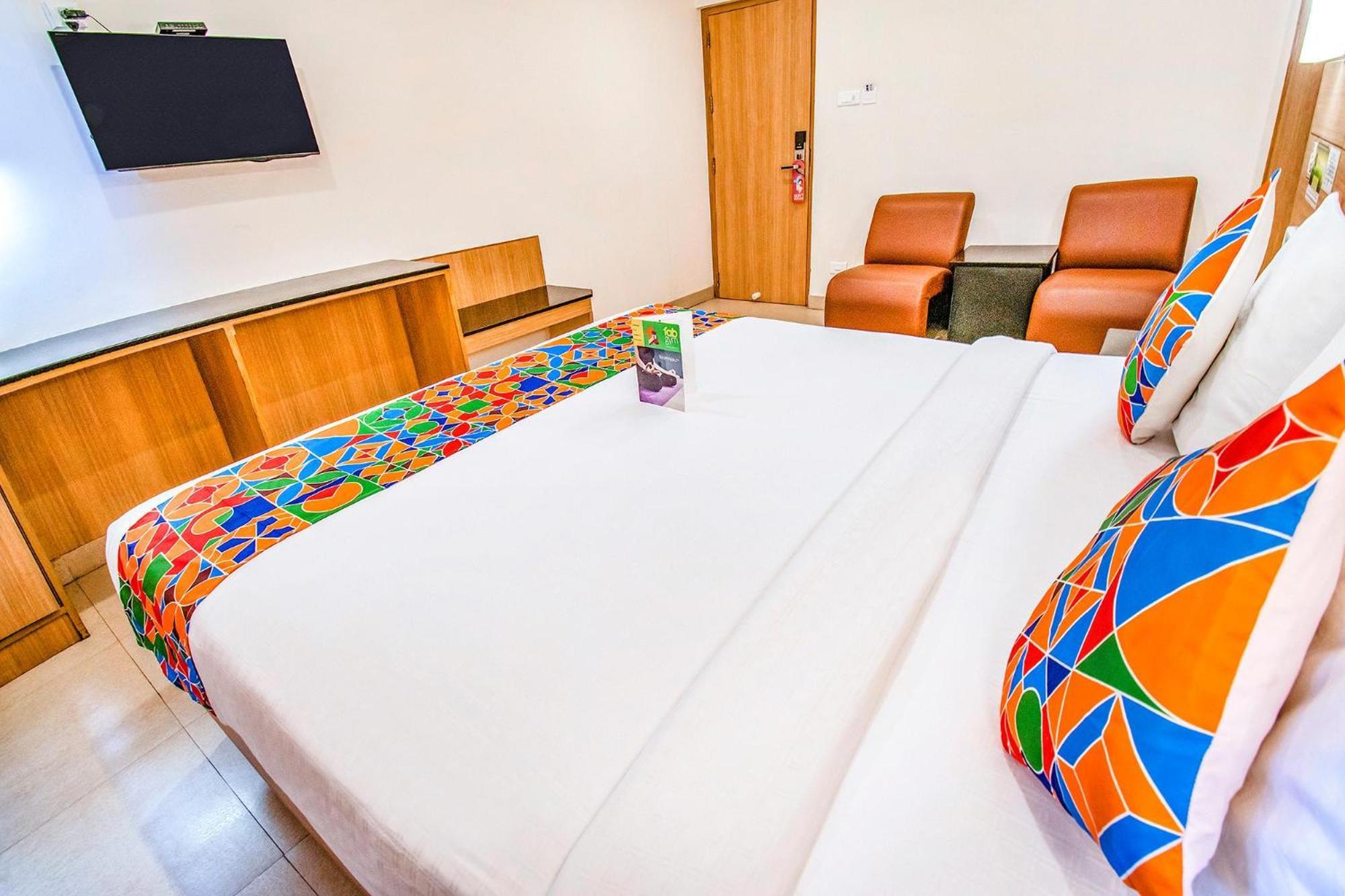Fabhotel Prime Royal Castle - Nr Coimbatore North Railway Station Exteriör bild